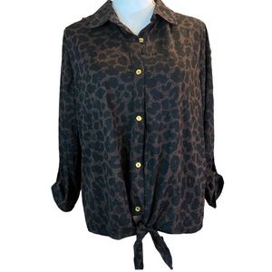 Lena EUC animal print and lace buttoned up blouse. Size X-Large